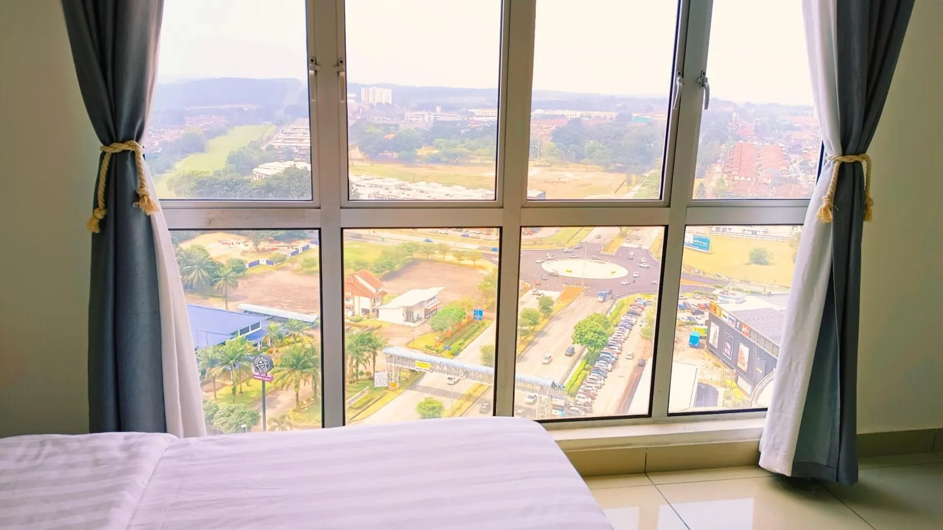 Kulai D Putra Suites Beside Ioimall Near Jpo And Airport
