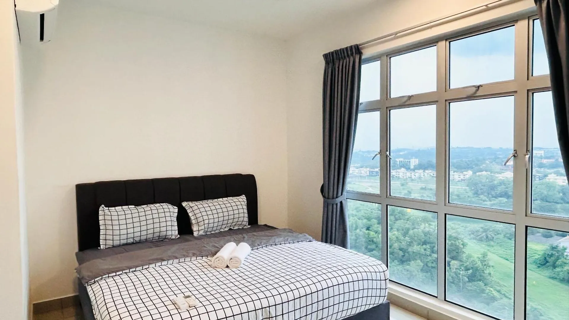 Kulai D Putra Suites Beside Ioimall Near Jpo And Airport Apartment